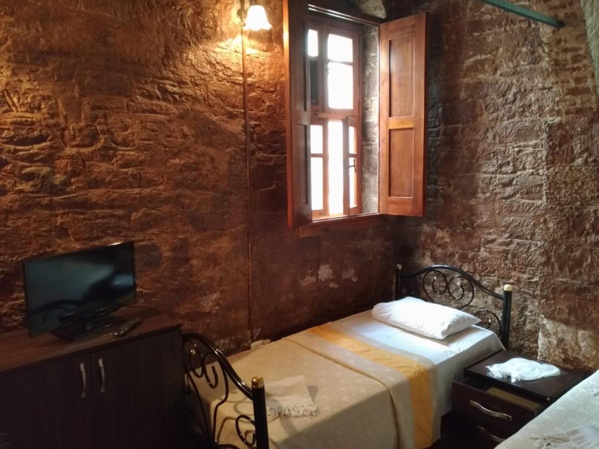 Ayfada Cafe & Pension Ayvalı Eksteriør bilde